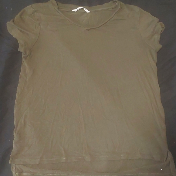 Olive green T shirt - Picture 1 of 1